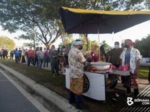 Eks Chef Hotel Bintang 5 Jualan Nasi Dagang di Pinggir Jalan, Ludes dalam 2 Jam!