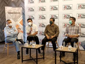 Faldo Maldini Nilai Laporan Ubedillah soal Gibran-Kaesang Hasil Imajinasi Faldo Maldini Nilai Laporan Ubedillah soal Gibran-Kaesang Hasil Imajinasi