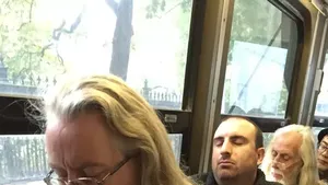 Ini Lucu, Orang Bertemu Kembarannya di Jalan Tanpa Sengaja