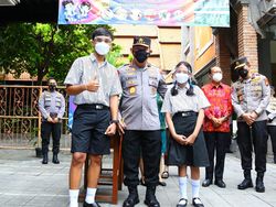 Murid SMP di Bali Kompak Curhat Senang Bisa PTM Lagi ke Kapolri