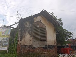 Stasiun Cijulang: Persinggahan Ular Besi ke Batukaras yang Kini Terbengkalai