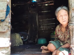 Suara Lirih Mak Unah Saat Tak Mampu Beli Beras, Kamu Bisa Ikut Bantu