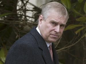 Pangeran Andrew Muncul Lagi Usai Heboh Dokumen Predator Seks Jeffrey Epstein Pangeran Andrew Muncul Lagi Usai Heboh Dokumen Predator Seks Jeffrey Epstein