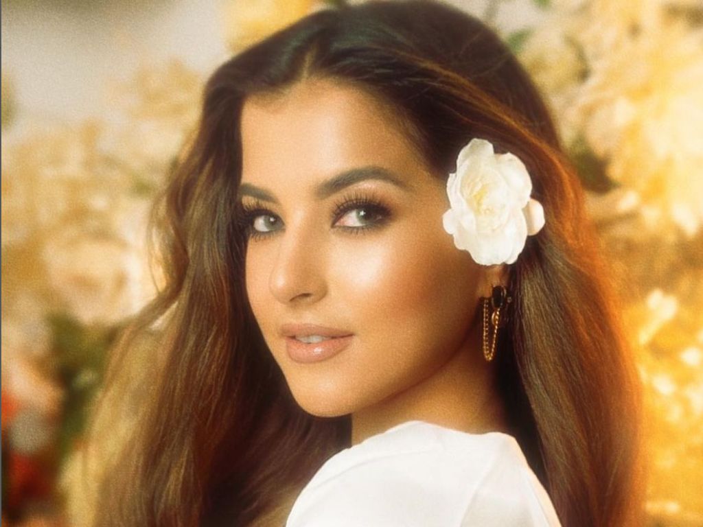 5 Foto Tasya Farasya Jadi Rosalinda yang Bikin Netizen Takjub 5 Foto Tasya Farasya Jadi Rosalinda yang Bikin Netizen Takjub