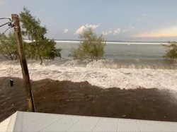 Tsunami Akibat Erupsi Gunung Berapi Tonga Terdeteksi di RI