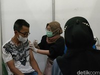 Vaksin Booster COVID-19 Sasar Para Lansia di Garut