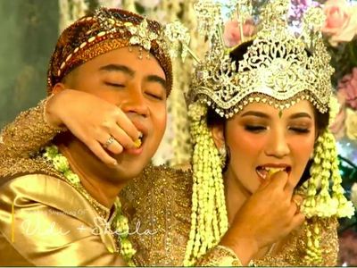 Momen Nyeleneh Vidi Aldiano dan Sheila Dara Aisha di Hari Pernikahan