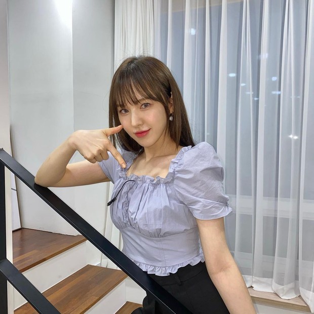 Wendy jatuh dari atas panggung