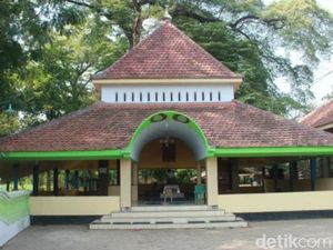 Wisata Religi Makam Ulama Besar di Pasuruan Ini Tak Pernah Sepi dari Peziarah