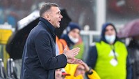 Laga pertama Sheva di kursi pelatih Genoa ditandai dengan kekalahan 0-2 saat menjamu AS roma pada 21 November.  Foto: Getty Images/Getty Images