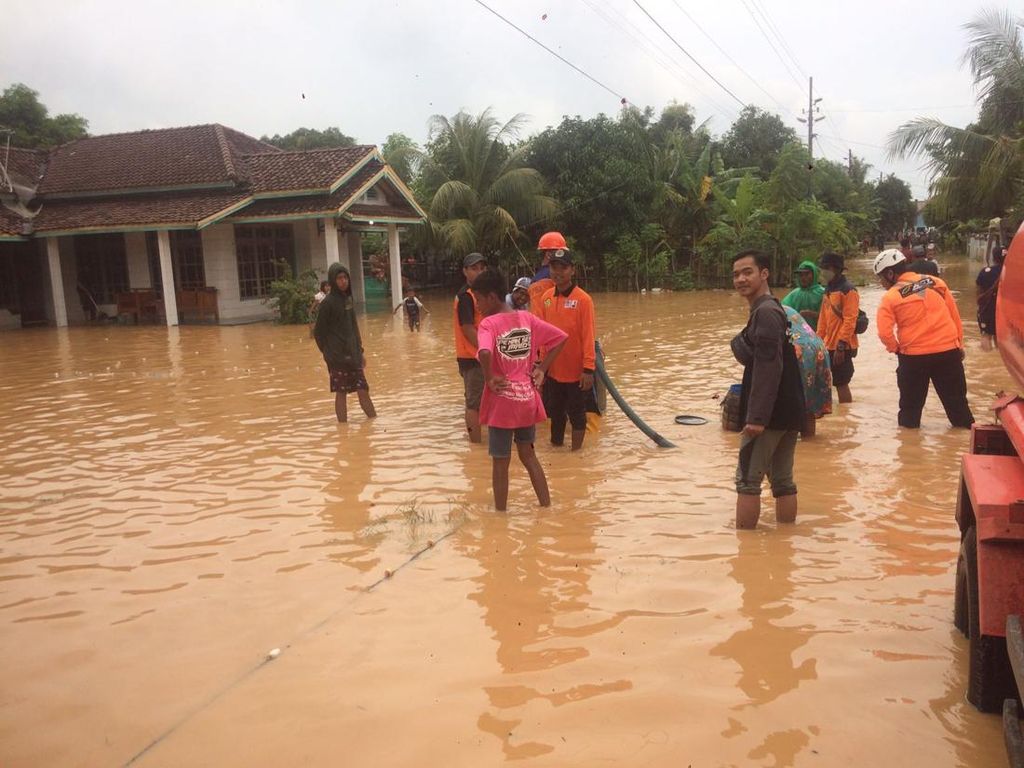 Banjir di Desa Clering Berangsur Surut, BPBD Jepara Terus Siaga Banjir di Desa Clering Berangsur Surut, BPBD Jepara Terus Siaga