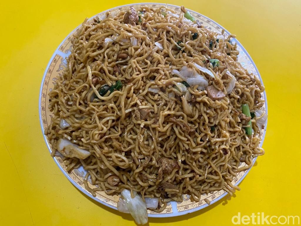 Edan! Chinese Food Rp 25 Ribu Porsi Brutal di Jagakarsa