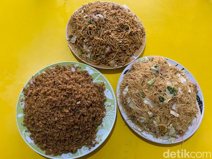 Edan! Chinese FoodÂ Rp 25 RibuÂ Porsi Brutal di Jagakarsa