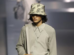 Arek Surabaya Eksis di Milan Fashion Week, Jadi Model Fendi Arek Surabaya Eksis di Milan Fashion Week, Jadi Model Fendi