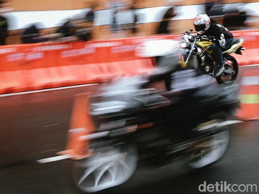 Gaspol! Intip Keseruan Street Race di Ancol Gaspol! Intip Keseruan Street Race di Ancol