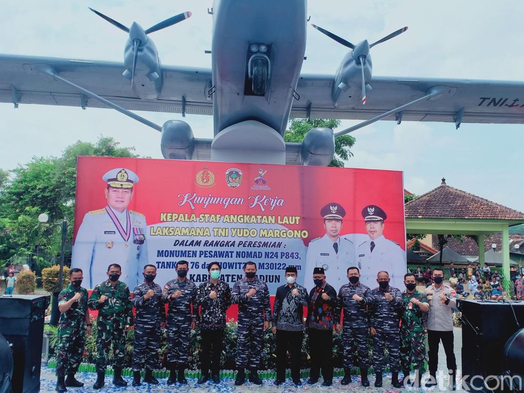 Pulang Kampung ke Madiun, Kasal Yudo Resmikan Monumen Pesawat Tempur Pulang Kampung ke Madiun, Kasal Yudo Resmikan Monumen Pesawat Tempur