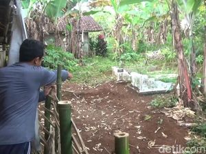 Heboh Jasad Guru Ngaji di Subang Masih Utuh Setelah 17 Tahun Terkubur Heboh Jasad Guru Ngaji di Subang Masih Utuh Setelah 17 Tahun Terkubur