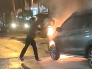 Mobil di Tulungagung Terbakar Gara-gara Ada Kain Tertinggal dalam Kap