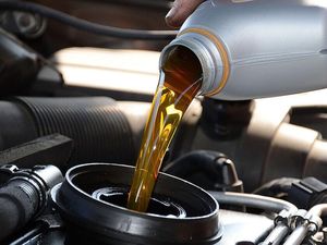 Selain Oli Mesin, Ini 4 Jenis Oli pada Mobil Matic yang Harus Rutin Diganti Selain Oli Mesin, Ini 4 Jenis Oli pada Mobil Matic yang Harus Rutin Diganti