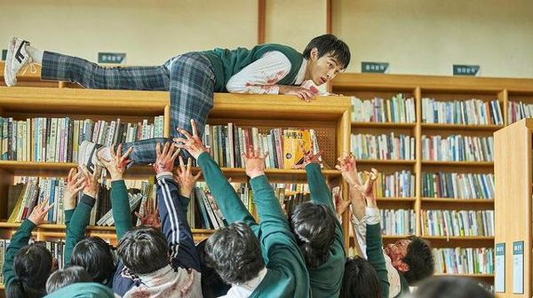 Ngeri! Zombie Serbu Sekolah di All of Us Are Dead