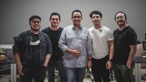 7 Potret Anies Baswedan Lihat Check Sound Nidji di JIS