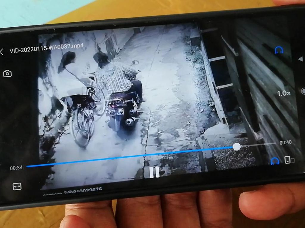 Aksi Begal Payudara di Pasuruan Terekam CCTV, Pelaku Diburu