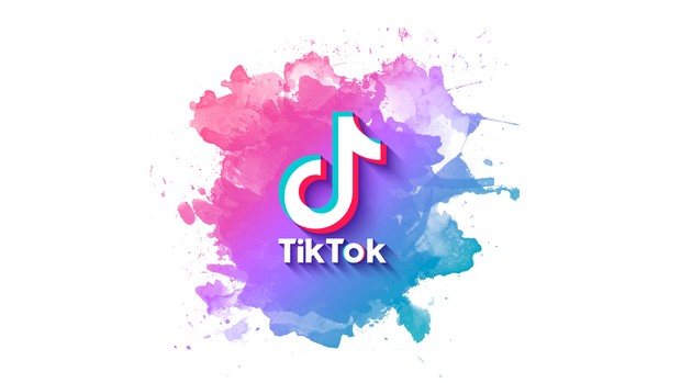 Memperhatikan community guidelines Tiktok sebagai bentuk etika berkonten.