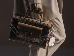 NFT Lagi Tren, Fendi Hadirkan Dompet Kripto Stylish NFT Lagi Tren, Fendi Hadirkan Dompet Kripto Stylish