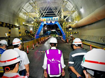 Jokowi Akui Proyek Kereta Cepat Jakarta-Bandung Bermasalah