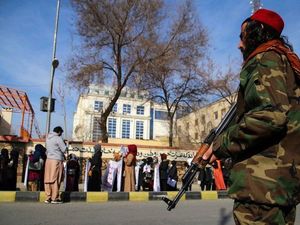 Kisah Eks Guru British Council di Afghanistan Bersembunyi dari Taliban