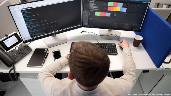 Microsoft Deteksi Malware Destruktif Menginfeksi Puluhan Situs Web Pemerintah Ukraina Microsoft Deteksi Malware Destruktif Menginfeksi Puluhan Situs Web Pemerintah Ukraina