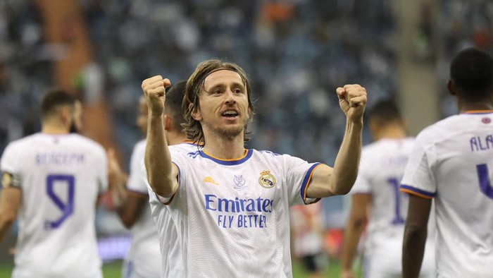Real Madrids Croatian midfielder Luka Modric celebrates after scoring a goal during the Spanish Super Cup final football match between Athletic Bilbao and Real Madrid on January 16, 2022, at the King Fahd International stadium in the Saudi capital of Riyadh. (Photo by Fayez Nureldine / AFP)