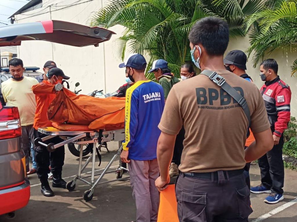 Sempat Hilang, Pemulung Bogor Ditemukan Tewas di Sungai Ciliwung Depok Sempat Hilang, Pemulung Bogor Ditemukan Tewas di Sungai Ciliwung Depok