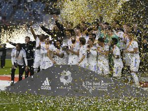 Trofi Kelima Ancelotti di Real Madrid Trofi Kelima Ancelotti di Real Madrid