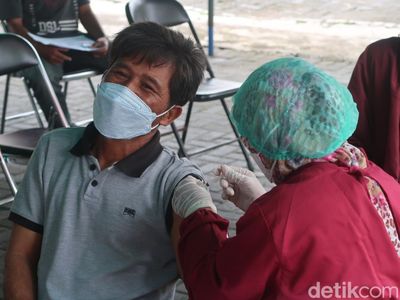 Suasana Vaksin Booster di Bantul Sasar Para Lansia
