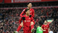 Pada tanggal 16 Januari, tepat di saat Liverpool vs Brentford, Minamino memang berulang tahun. Foto: Getty Images/Michael Regan