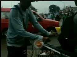 Viral Aksi Pencopet Incar Pemotor di Terminal Pulogadung, Begini Modusnya