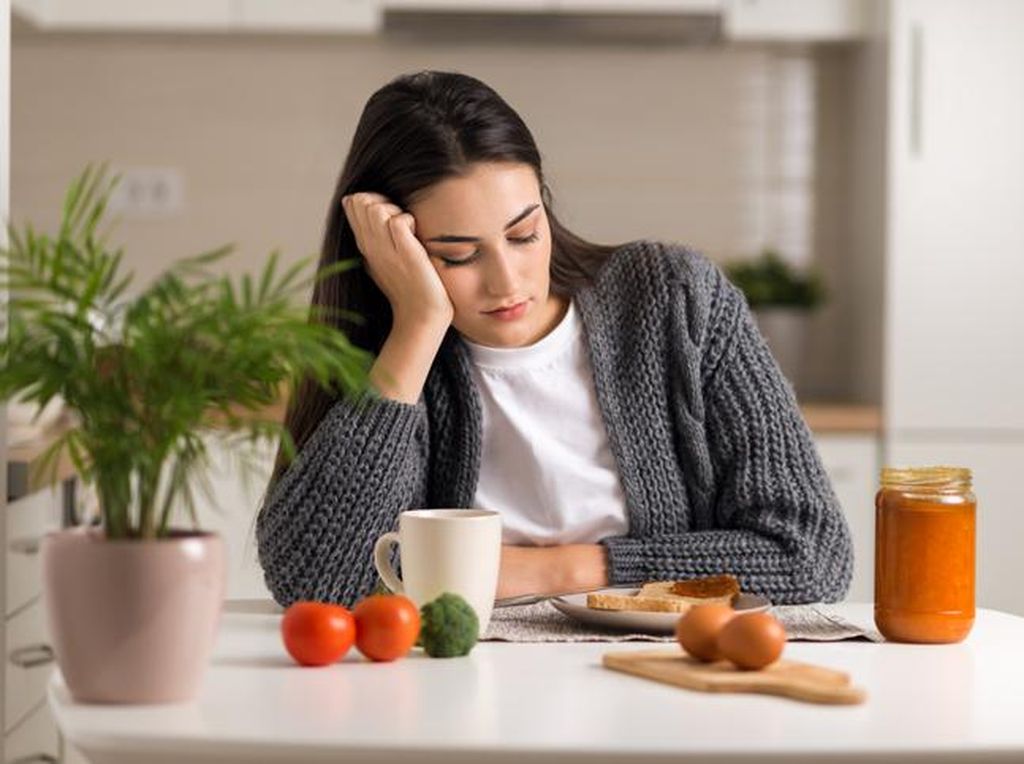 Tidur Siang Setelah Makan Bikin Gemuk, Mitos atau Fakta? Tidur Siang Setelah Makan Bikin Gemuk, Mitos atau Fakta?