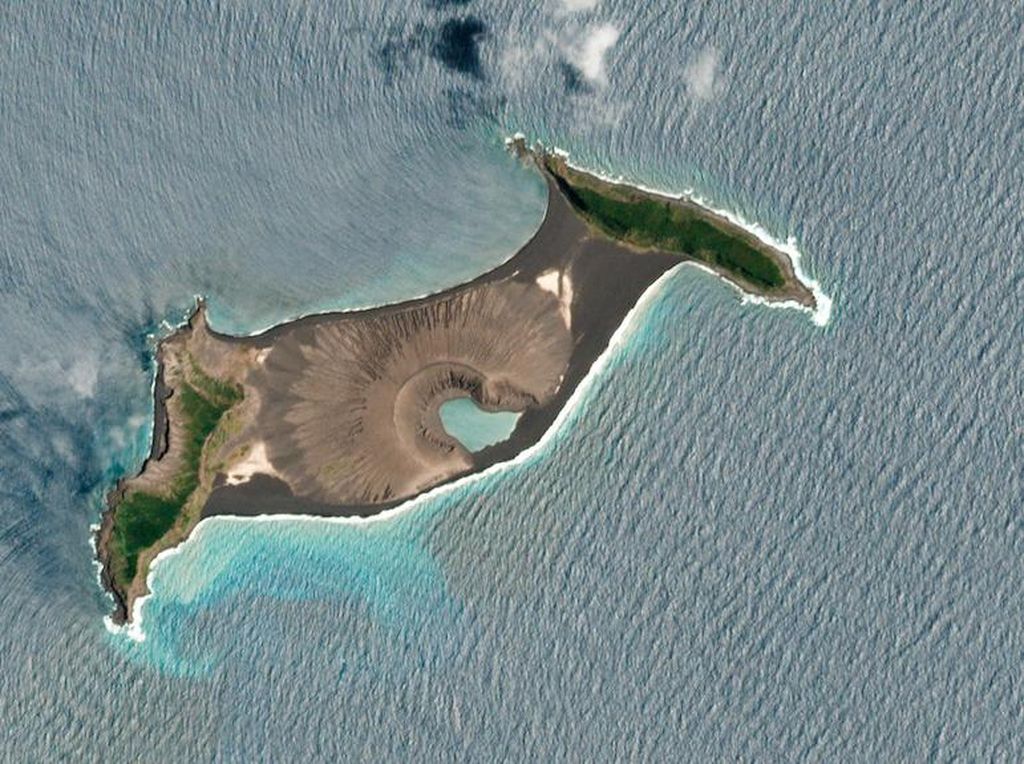 Apa yang Terjadi dengan Gunung Berapi Hunga Tonga-Hunga Haapai yang Baru Meletus?