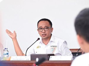 Komisi VII Sentil Menteri ESDM soal Perusahaan Batu Bara Pailit Dapat IUP Komisi VII Sentil Menteri ESDM soal Perusahaan Batu Bara Pailit Dapat IUP