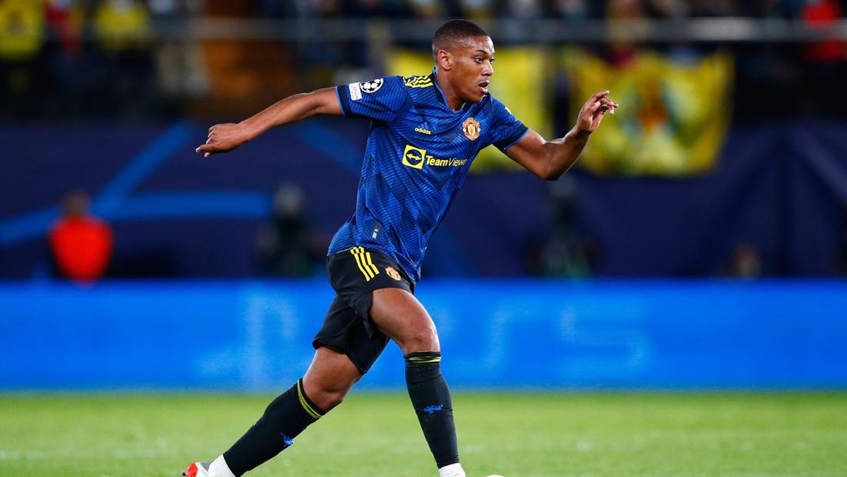 Rio Ferdinand tanggapi konflik Anthony Martial dan Ralf Rangnick (Foto: Getty Images/Eric Alonso)
