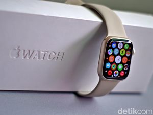 Unboxing Apple Watch 7, Tampilan Baru Semakin Menggoda Unboxing Apple Watch 7, Tampilan Baru Semakin Menggoda
