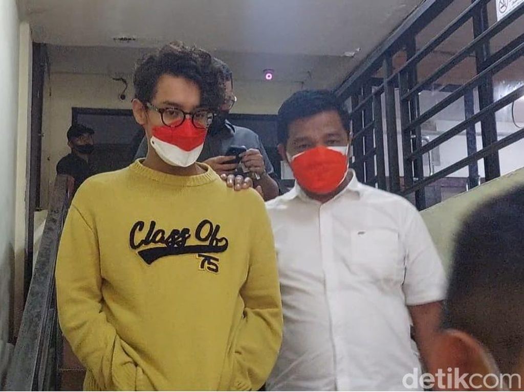 Ardhito Pramono Jalani Asesmen Ardhito Pramono Jalani Asesmen