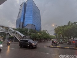 Banjir Surut, Lalu Lintas di Sunter-Yos Sudarso Jakut Ramai Lancar