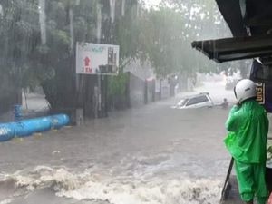 Diguyur Hujan Deras, Sejumlah Titik di Kota Malang Banjir
