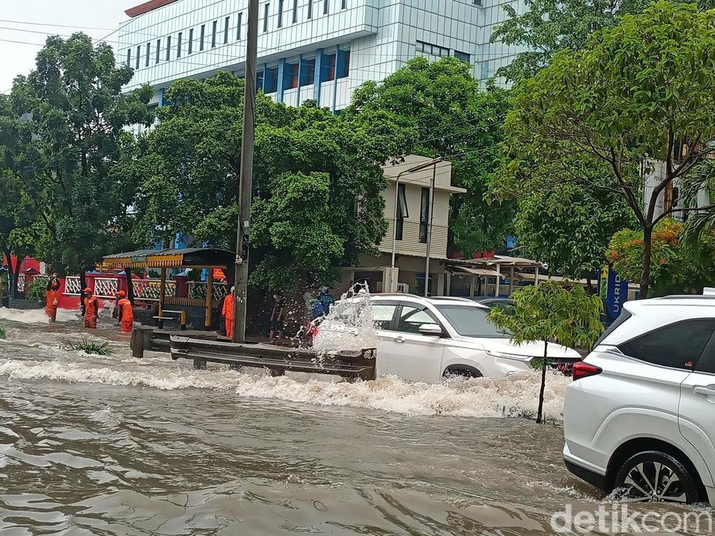 Anies Sebut Banjir 18 Januari Imbas Hujan Ekstrem, Ini Datanya Anies Sebut Banjir 18 Januari Imbas Hujan Ekstrem, Ini Datanya