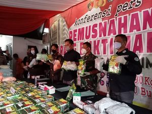 Bareskrim Musnahkan 13,8 Kg Ganja hingga 244 Kg Sabu Asal Myanmar-Afghanistan Bareskrim Musnahkan 13,8 Kg Ganja hingga 244 Kg Sabu Asal Myanmar-Afghanistan