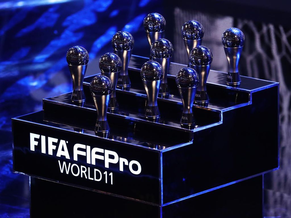 Pertama Kali 3 Bek dan 4 Striker, Ini Tim Terbaik FIFA FIFPro 2021