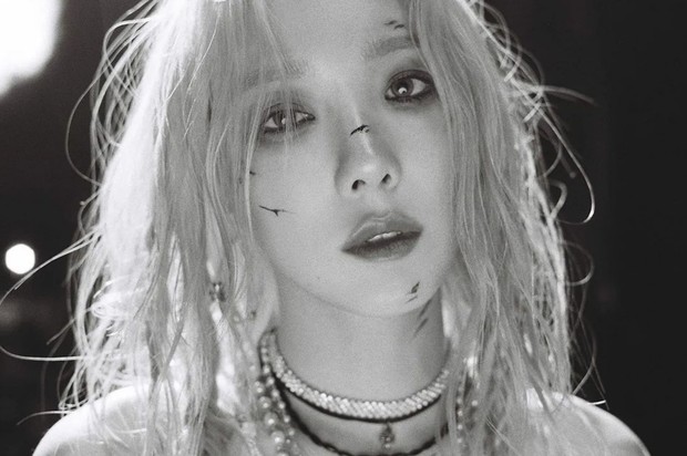Foto teaser single terbaru TAEYEON/ Foto: instagram.com/smtown Dark concept sebagai tema utama single terbaru TAEYEON