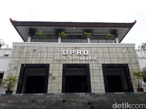 Bentuk Pansus Relokasi PKL Malioboro, Ketua DPRD: Pedagang Diintimidasi Bentuk Pansus Relokasi PKL Malioboro, Ketua DPRD: Pedagang Diintimidasi